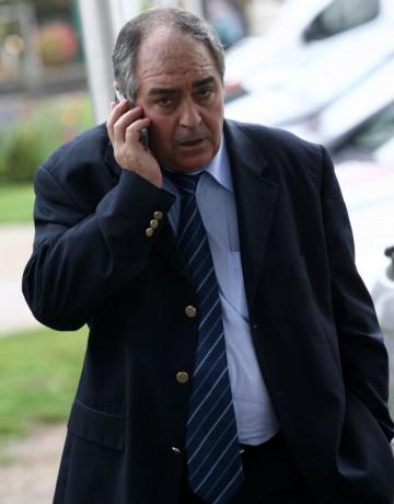 Joaquin Masanet se verrait notamment reprocher par la justice des surfacturations dans des &eacute;tablissements immobiliers g&eacute;r&eacute;s par l'Anas, l'association des �uvres sociales de la police, dont il est le pr&eacute;sident. 